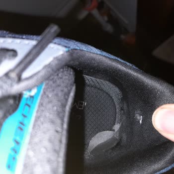 Skechers Ayakkabının Garanti Süresinde Yırtılması