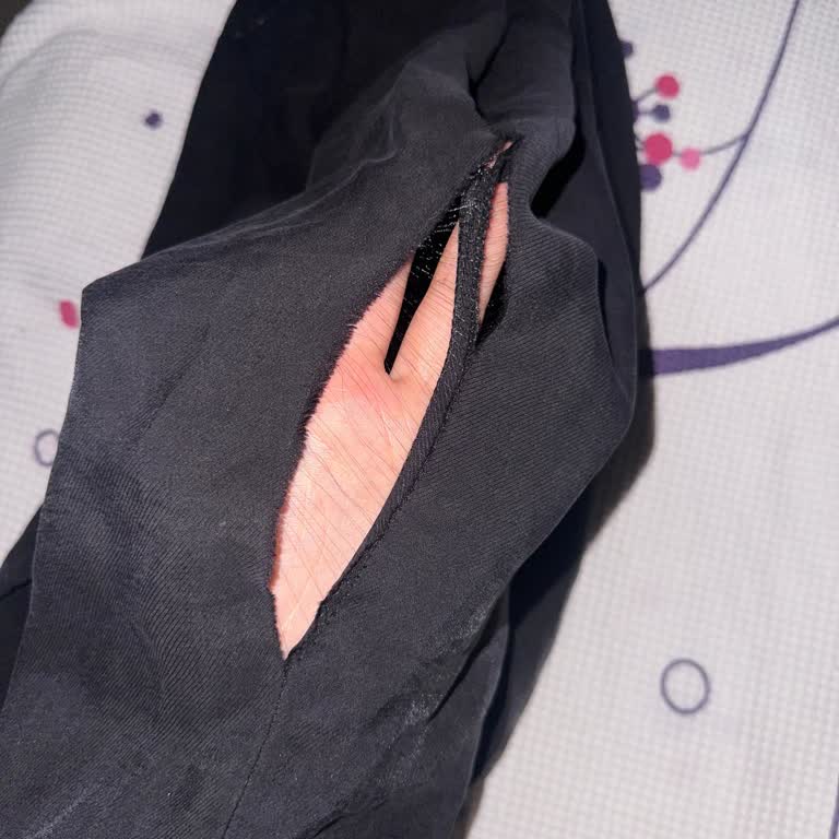 Hello Wear Aldığım Takımın 2. Giymemde Yırtılması