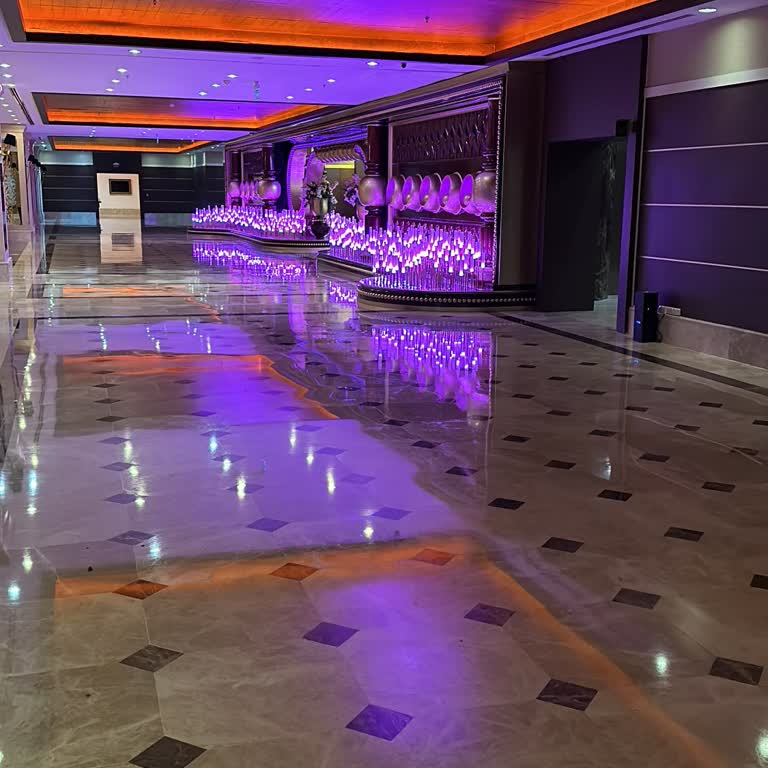 Cratos Premium Hotel'in Eski Halinden Eser Yok!