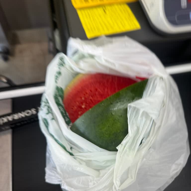 BİM Bozuk Ürünler Satıp Arkasında Durmuyor