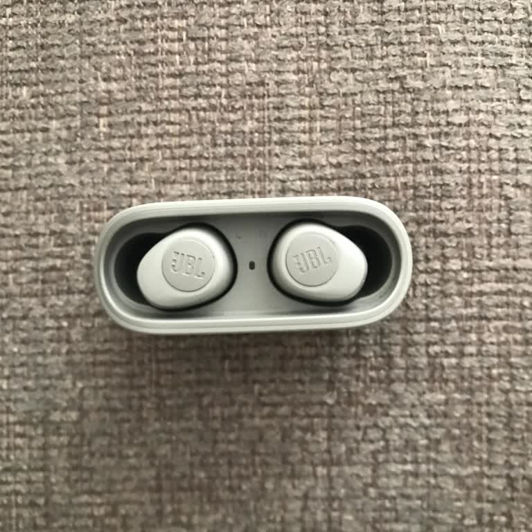 JBL WAVE100TWS Marka Kulaklığım Bozuldu Yardım Talep Ediyorum