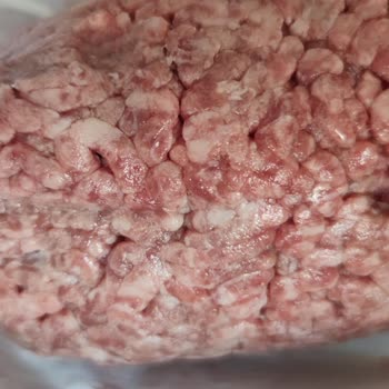 Köfteci Yusuf Kıyma Yerine Beyaz Bişi Göndermiş