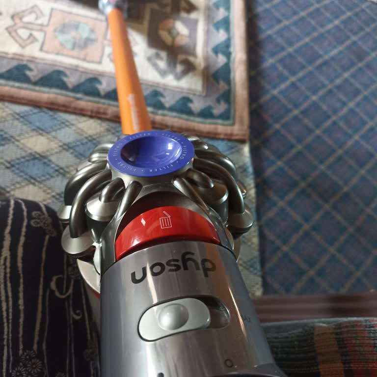 Dyson V8 Absolute Kesik Kesik Çalışma