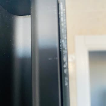 Vestel Çizilmiş Şekilde Gelen 0 Buzdolabı