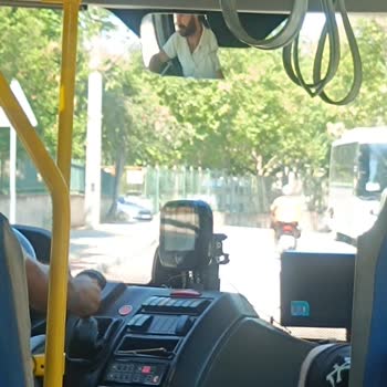 BURULAŞ B13 Otobüs Şoförleri Patates Soğan Taşıyor