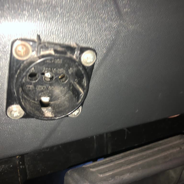 Ede Turizm Şarj Ve Tavır