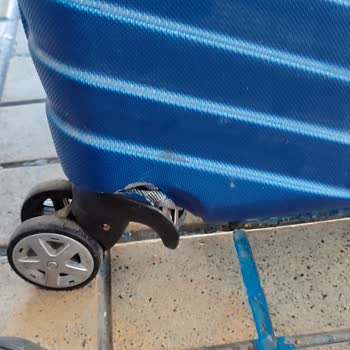 Kıbhas Havalimanı Otobüs Seferleri Valizimin Hasar Görmesi Ve İlgisiz Personel