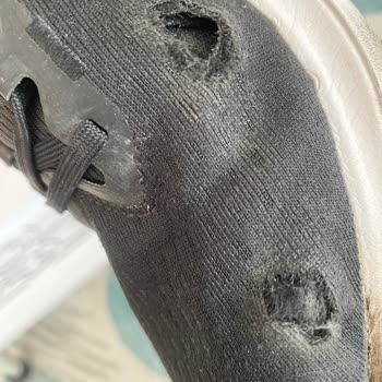 Nike Ayakkabı Hemen Deforme Oldu