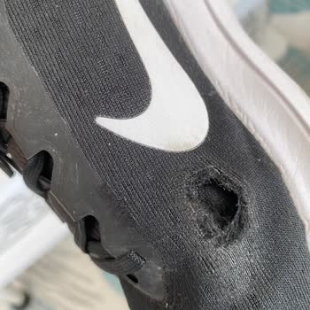 Nike Ayakkabı Hemen Deforme Oldu