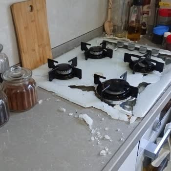 Arçelik Cam Ocak Patladı