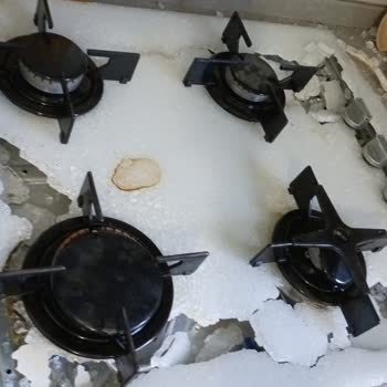 Arçelik Cam Ocak Patladı