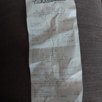 Bauhaus Beylikdüzü Mağazası Kalitesiz Plaj Şemsiyesi Satıyor