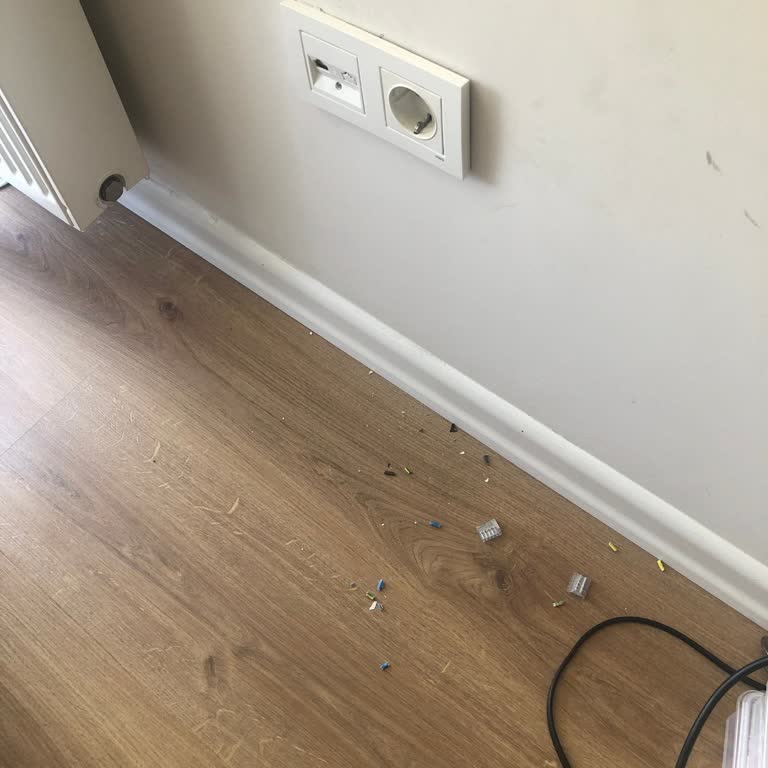 Cadde Elektrikçi Bu Siteden Hizmet Aldım Mağdur Oldum