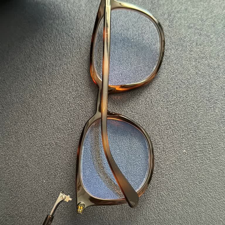 Atasun Ayar Yapılmaya Çalışılan Gözlüğün Kırılması