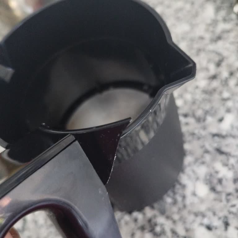 Schafer Cezve Kulpu Kırıldı