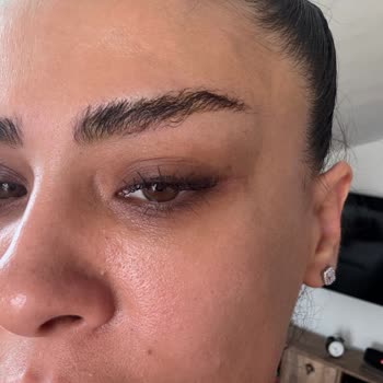 Lily's Beauty Studio Kaşımı Ve Kirpiğimi Yaktılar