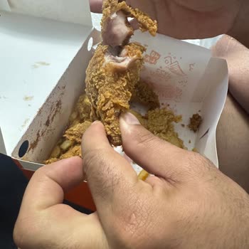 Popeyes Etler Çiğ Pişmemiş