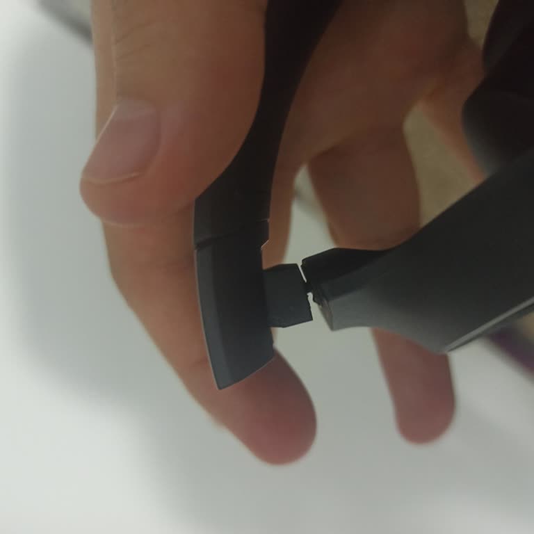 JBL 560 Bt Kulaklığım Kendiliğinden Kırıldı