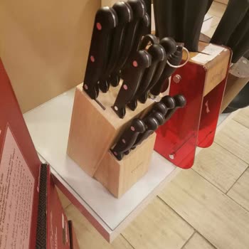 Uğurlu Çeyiz Getirmedi Hala Ürünlerimi Mağdurum
