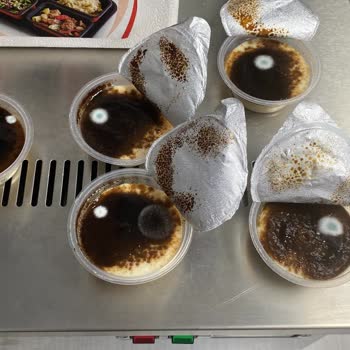 Eker Bozuk Ve Küflü Eker Ürünleri