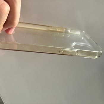 Spigen İphone 15 Kılıf Liquid Crystal Crystal Clear 20 Günde Sarardı