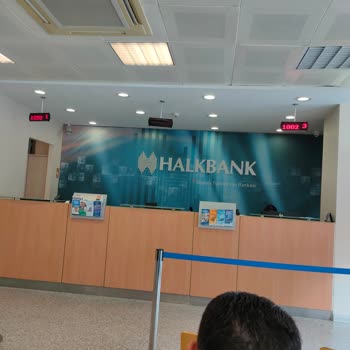 Halkbank İstoç Şubesi Üç Gişe Hiç İşlem