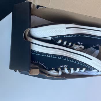Converse Giyilmiş Ayakkabı Gönderiyor