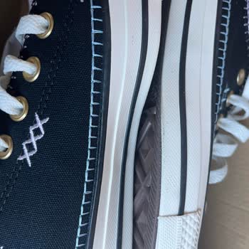 Converse Giyilmiş Ayakkabı Gönderiyor