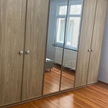 Divanev Dolap Camı Kırık Geldi