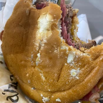 Carl's Jr Küflü Ürün Hk