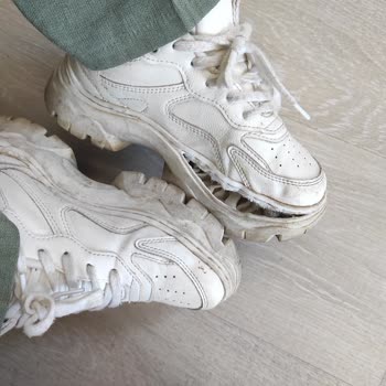 Zara'dan Aldığım Ayakkabı Paramparça Oldu.