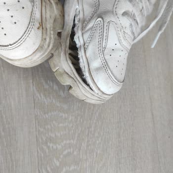 Zara'dan Aldığım Ayakkabı Paramparça Oldu.