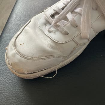 Lacoste Occasion Spor Ayakkabının İki Haftalık Ömrü Hakkında