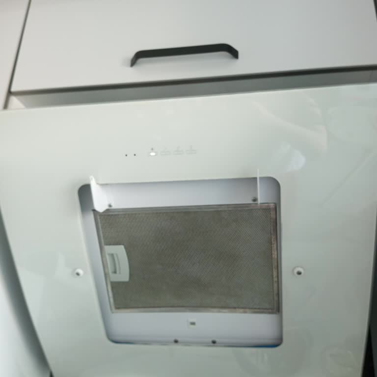 Hoover Davlumbaz Kapağı Tamir İçin Gitti Geri Gelmedi.