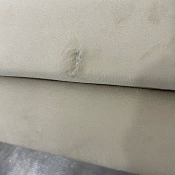 İpek Mobilya Yırtık Koltuk Sattı Ve Değiştirmiyor.