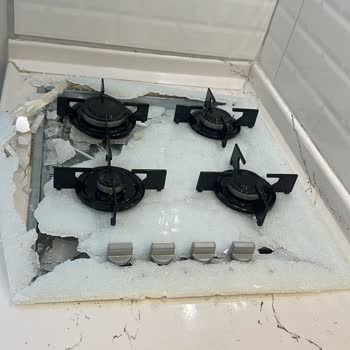 Arçelik Ocak Üzerinde Patates Pişirirken Patladı