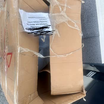 Kelebek Mobilya Kırık Sandalye Şikayeti