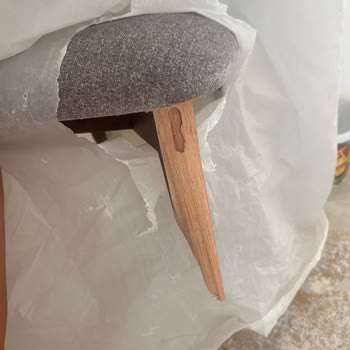 Kelebek Mobilya Kırık Sandalye Şikayeti