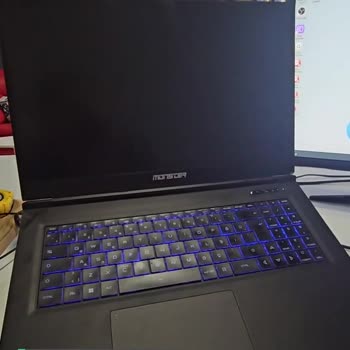 Monster Tulpar T7 21.9 Siyah Ekran Sorunu