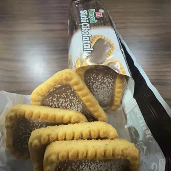 Eti Burçak Bozuk Sütlü Çikolata