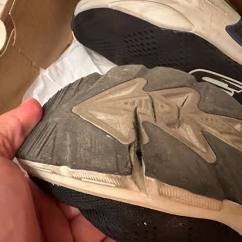 Skechers Spor Ayakkabı Tabanda Yarık