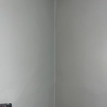 Polisan! Bej Rengi Adı Altında Lilamsı Boya