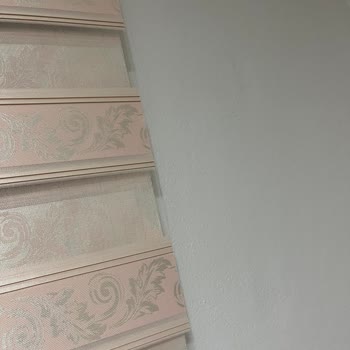 Polisan! Bej Rengi Adı Altında Lilamsı Boya