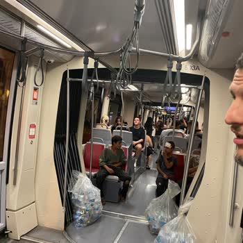 İBB - İstanbul Büyükşehir Belediyesi İstasyona Tek Turnike Yetersiz