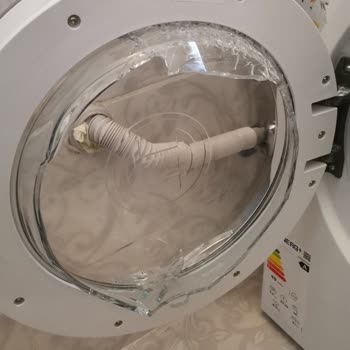 Bosch Çamaşır Makinesi Kendiliğinden Kapak Camının Patlaması