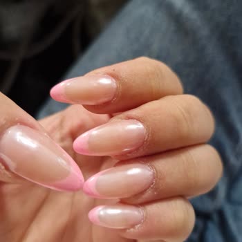 Protez Tırnak Çınare Hatalarını Kabul Etmeyip Azarladılar