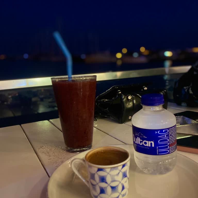 Alaçatı Muhallebicisi Alaçatı Özensizliği Pes Dedirtti