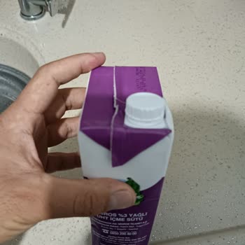 Migros'tan Alınan Sütün Bozuk Çıkması