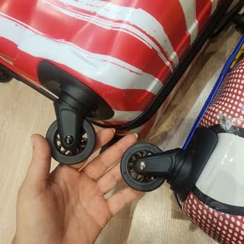 Samsonite Ömür Boyu Garanti Verilen Valizin Tekerlek Sorunu Ve Müşteri Hizmetleri Problemi