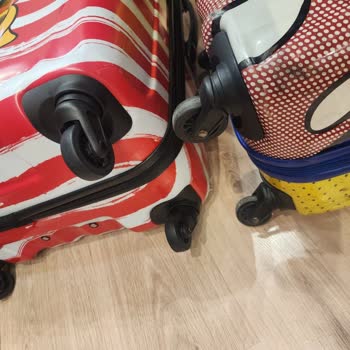 Samsonite Ömür Boyu Garanti Verilen Valizin Tekerlek Sorunu Ve Müşteri Hizmetleri Problemi